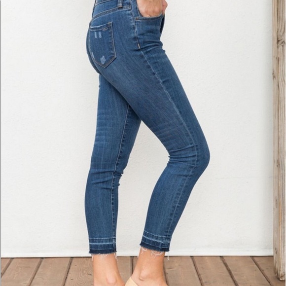 NEW MYSTREE Cropped Raw Hem Skinny Jeans - Picture 2 of 4